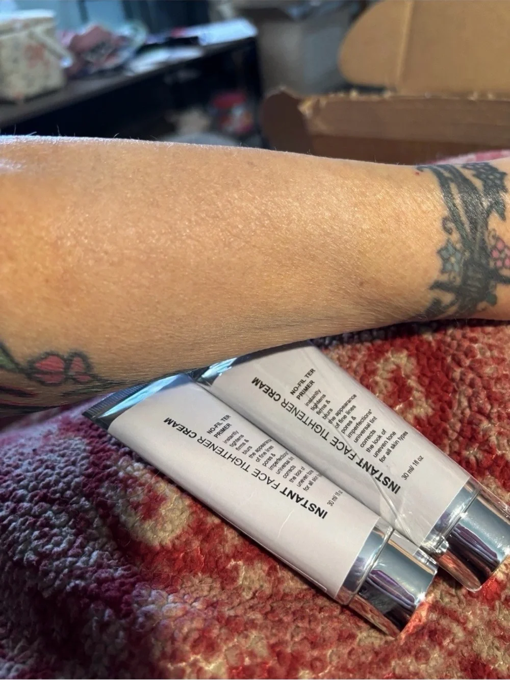 Instant Face Tightener Cream No-Filter Primer - Universal Tint, White